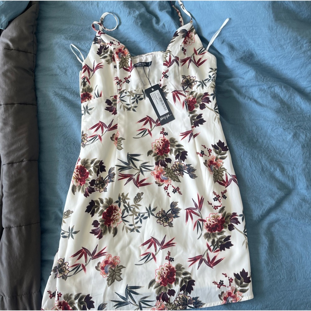 NWT Nasty Gal White Floral Dress